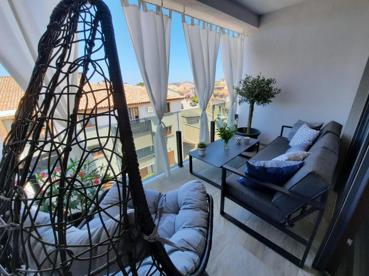 Enjoy Pula - New Apt With Terrace And Free Parking Garage Екстер'єр фото