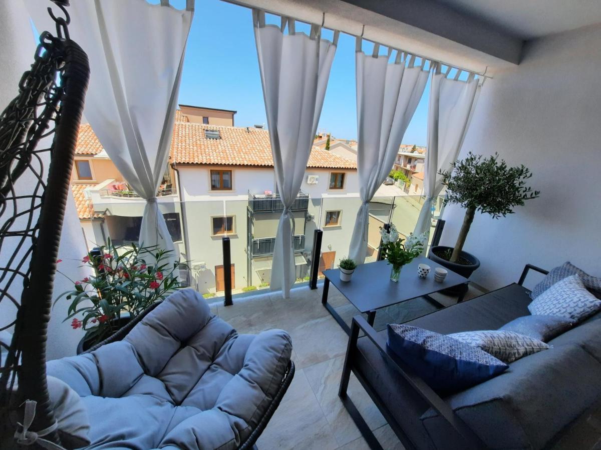 Enjoy Pula - New Apt With Terrace And Free Parking Garage Екстер'єр фото